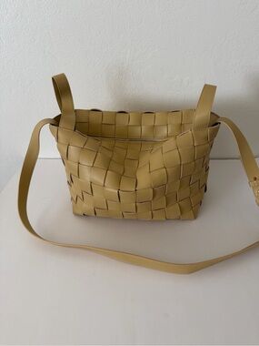 Woven Leather Shoulder Bag in Almond tone